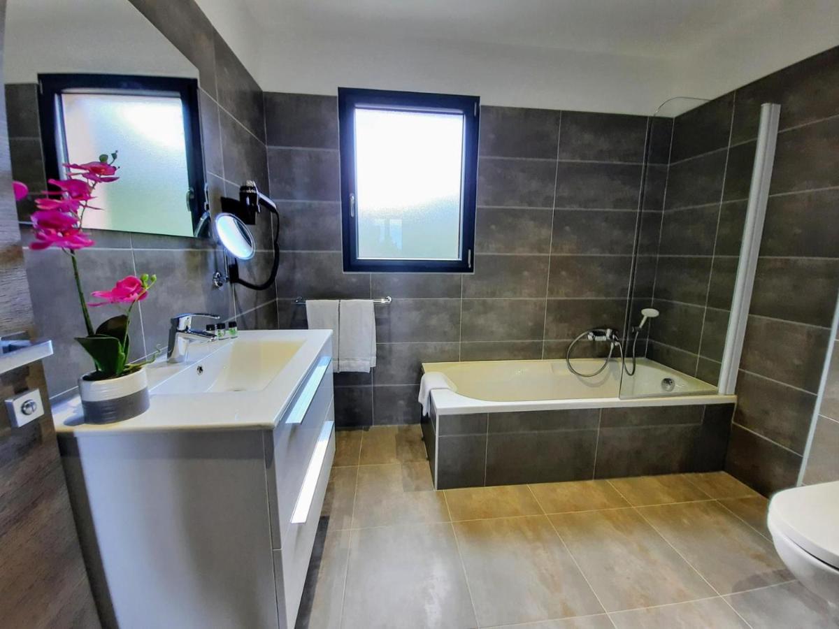 Hotel Casa Mea Santa-Maria-di-Lota Buitenkant foto