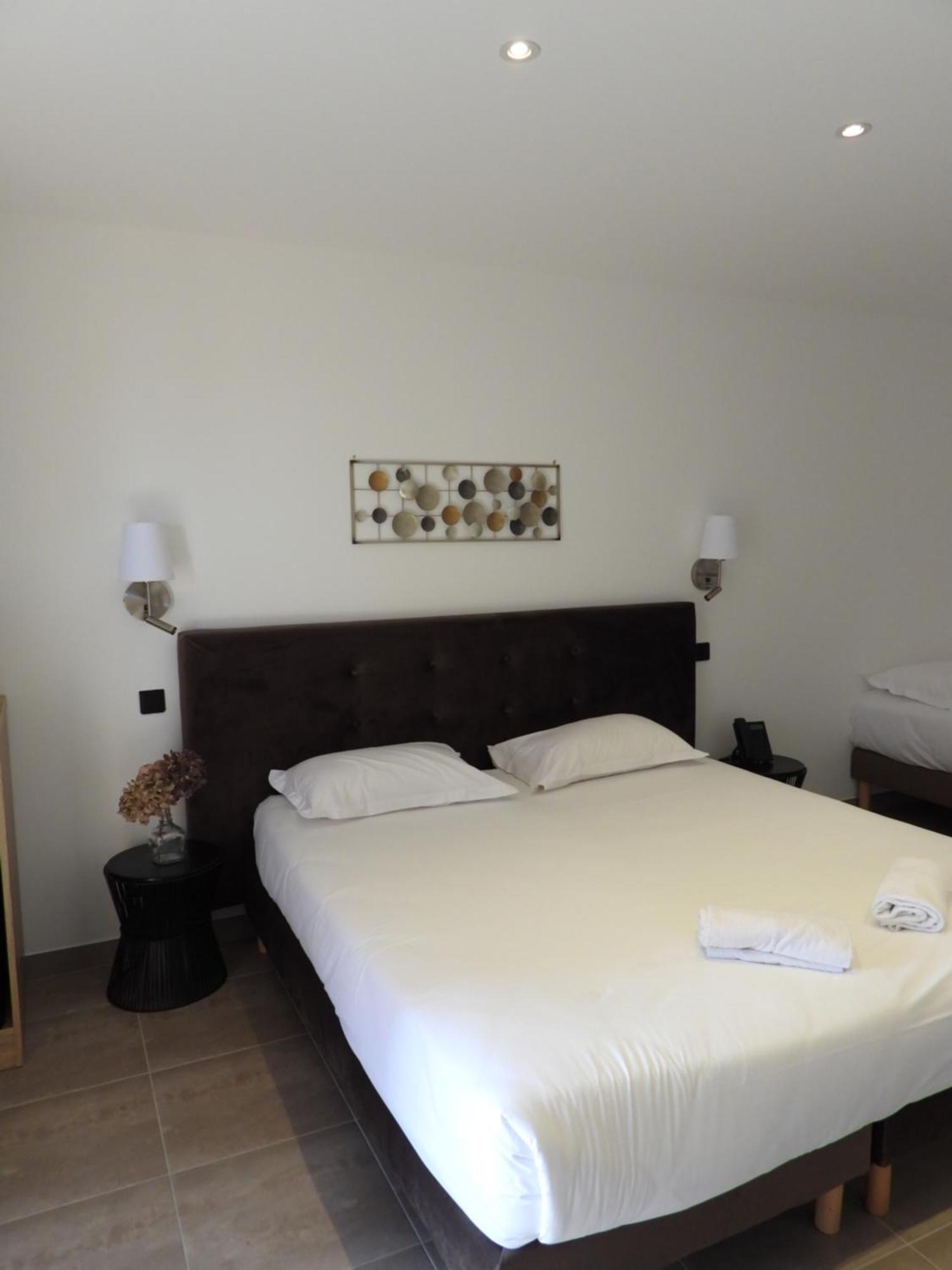 Hotel Casa Mea Santa-Maria-di-Lota Buitenkant foto